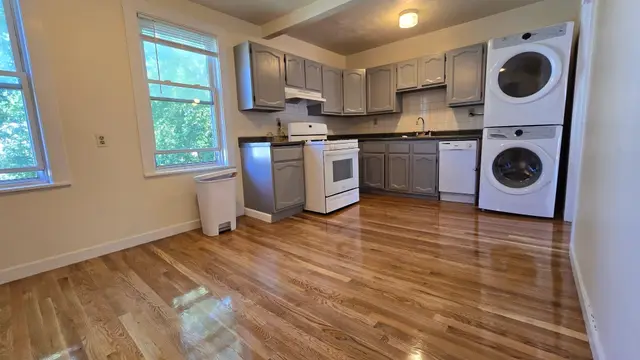 27 Newcastle Rd #1