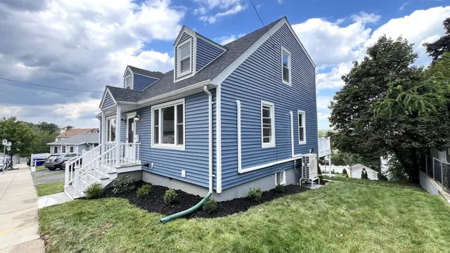 9 Crestway Rd