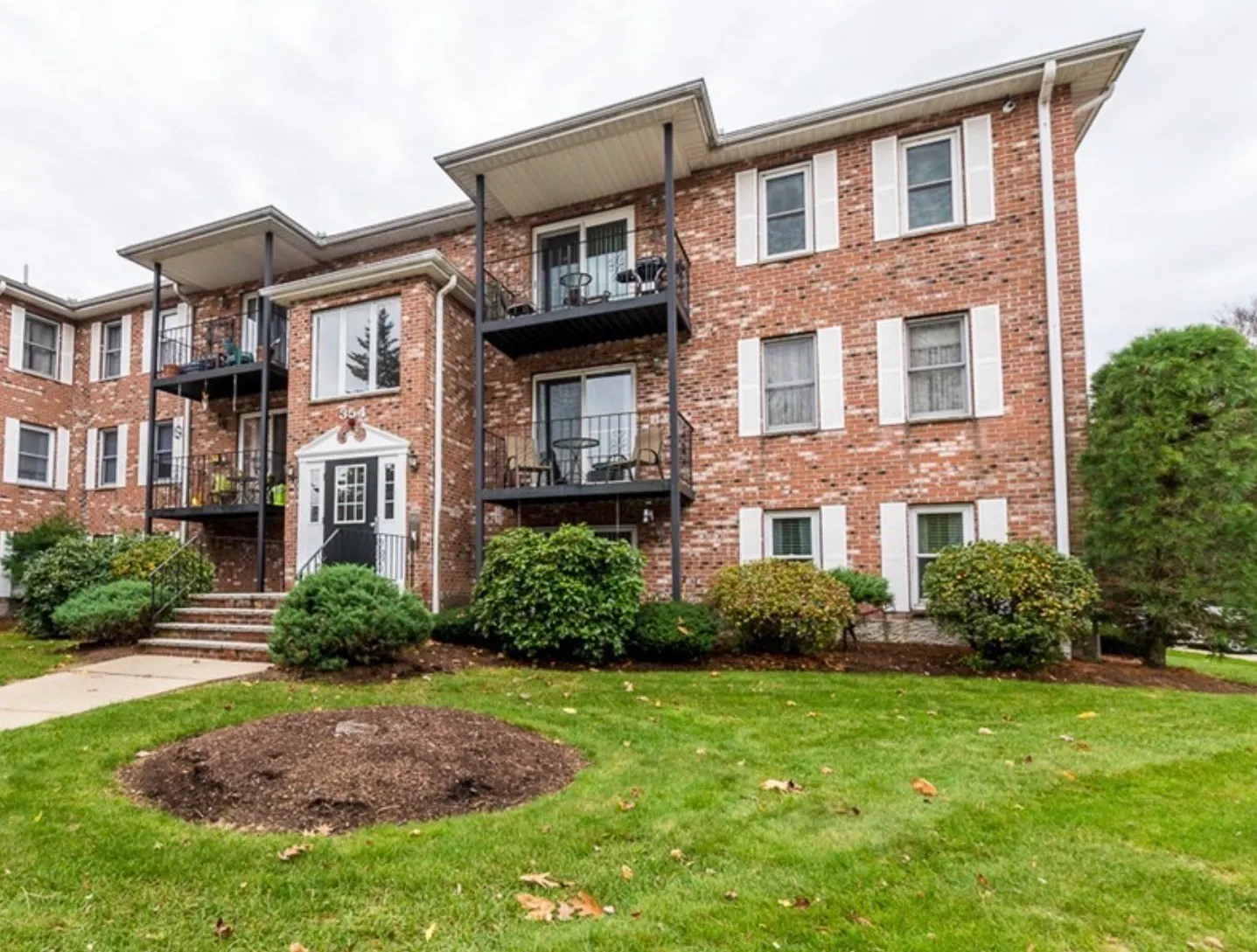 354 Neponset St #E, Canton