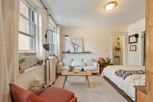 120 Riverway #4