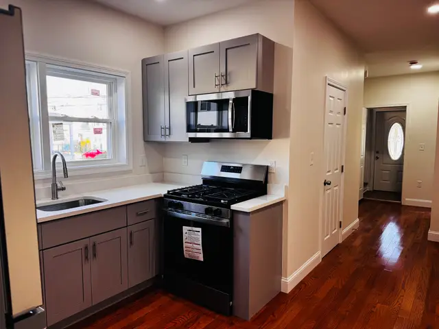 150 Bradford St #1