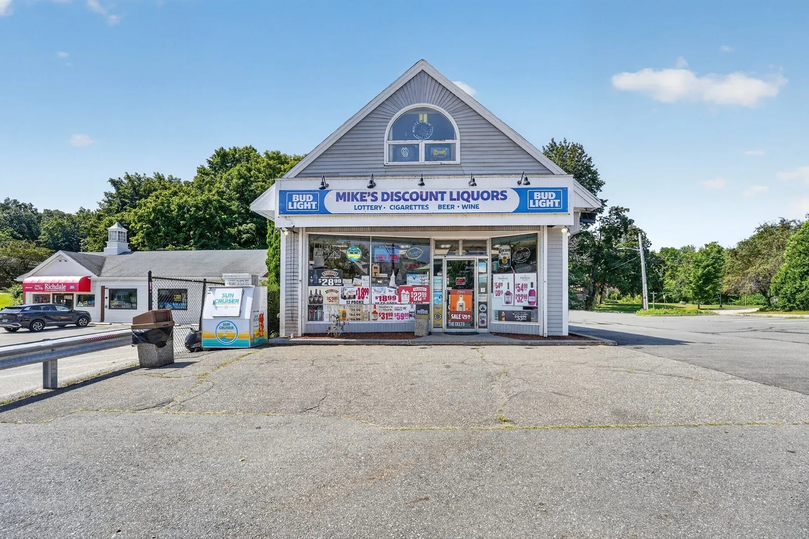 21 South Main, Middleton