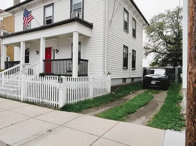 23 Dexter Street