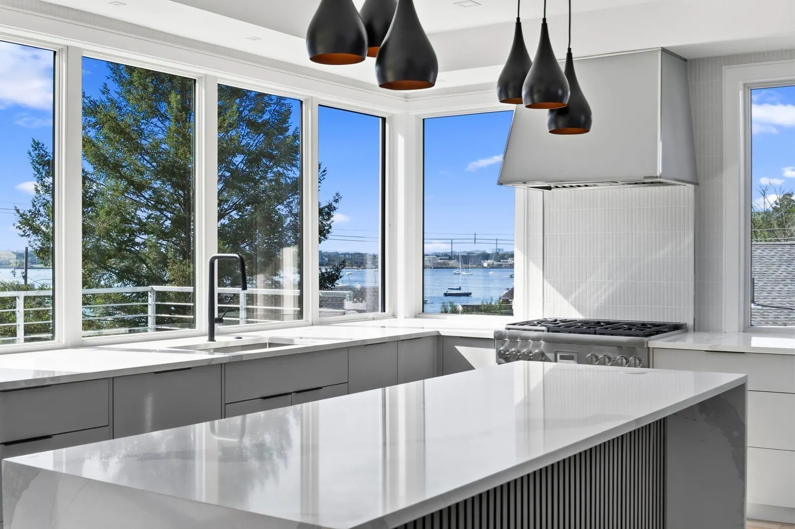12 Johns Road, Marblehead