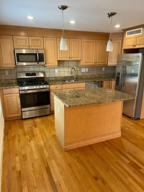 24 Arsenal Street #2A