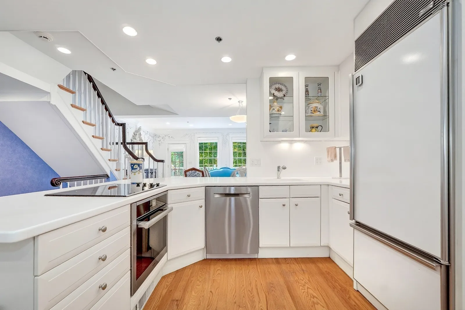 96 Sweetwater Ave #9, Bedford