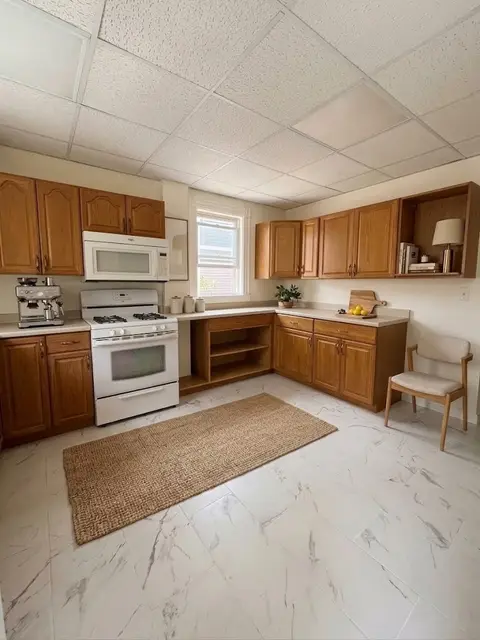 10 Alcott St #1