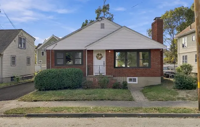 40 Dix Street
