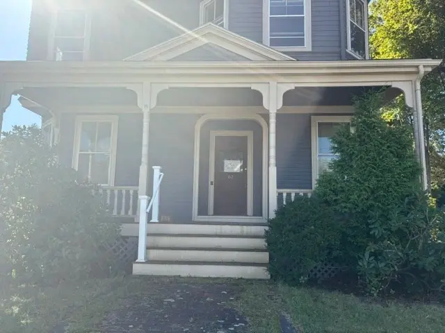 82 Pleasant Street ##2