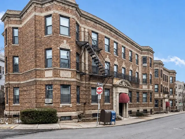 43 Glenville Ave #8