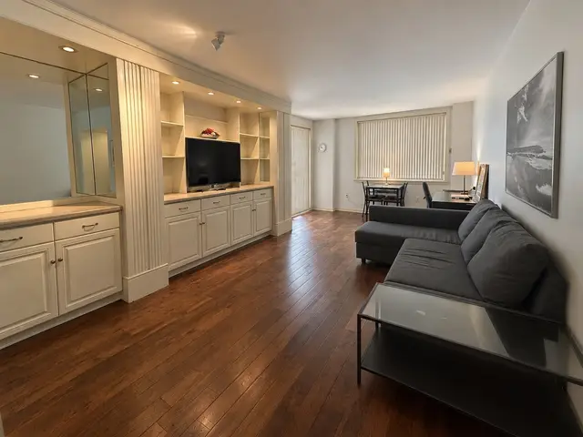 10 Rogers Street #403