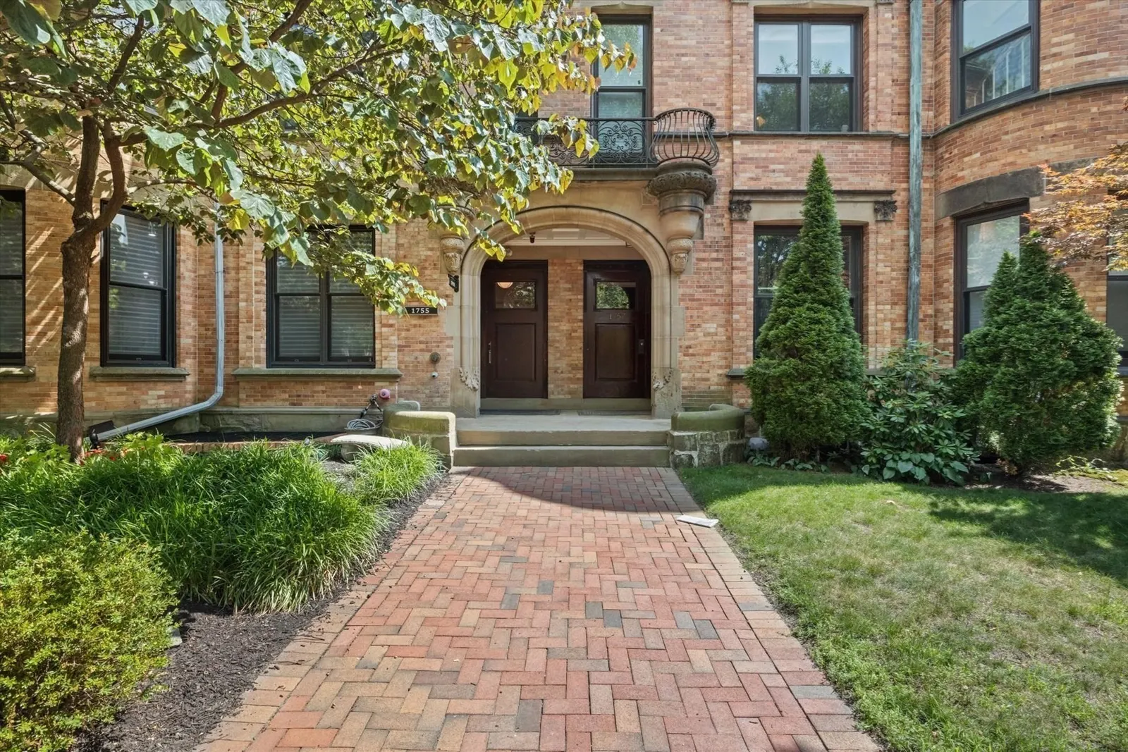 1757 Beacon #3, Brookline