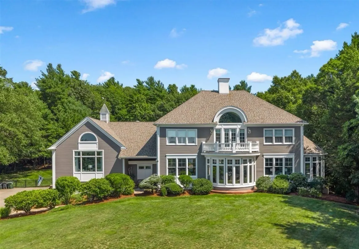 26 Fox Hill Cir, Marshfield