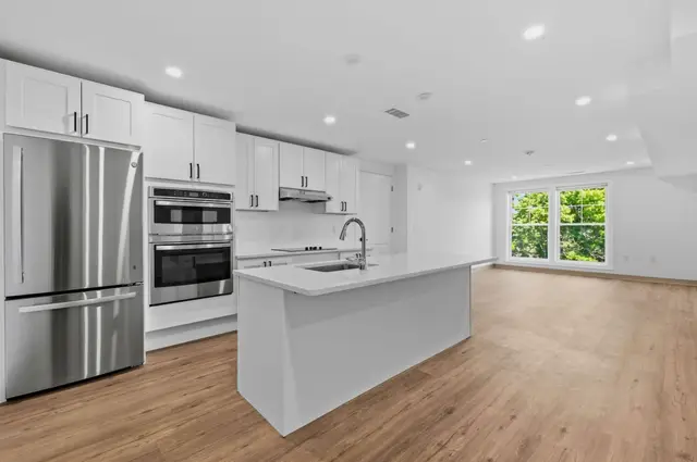 26 Union St #305