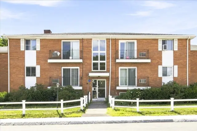7 Endicott Street #3