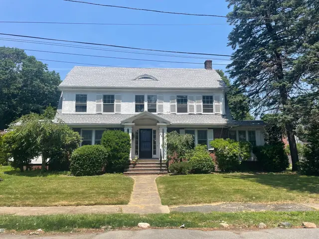 26 Lawrence Rd #0