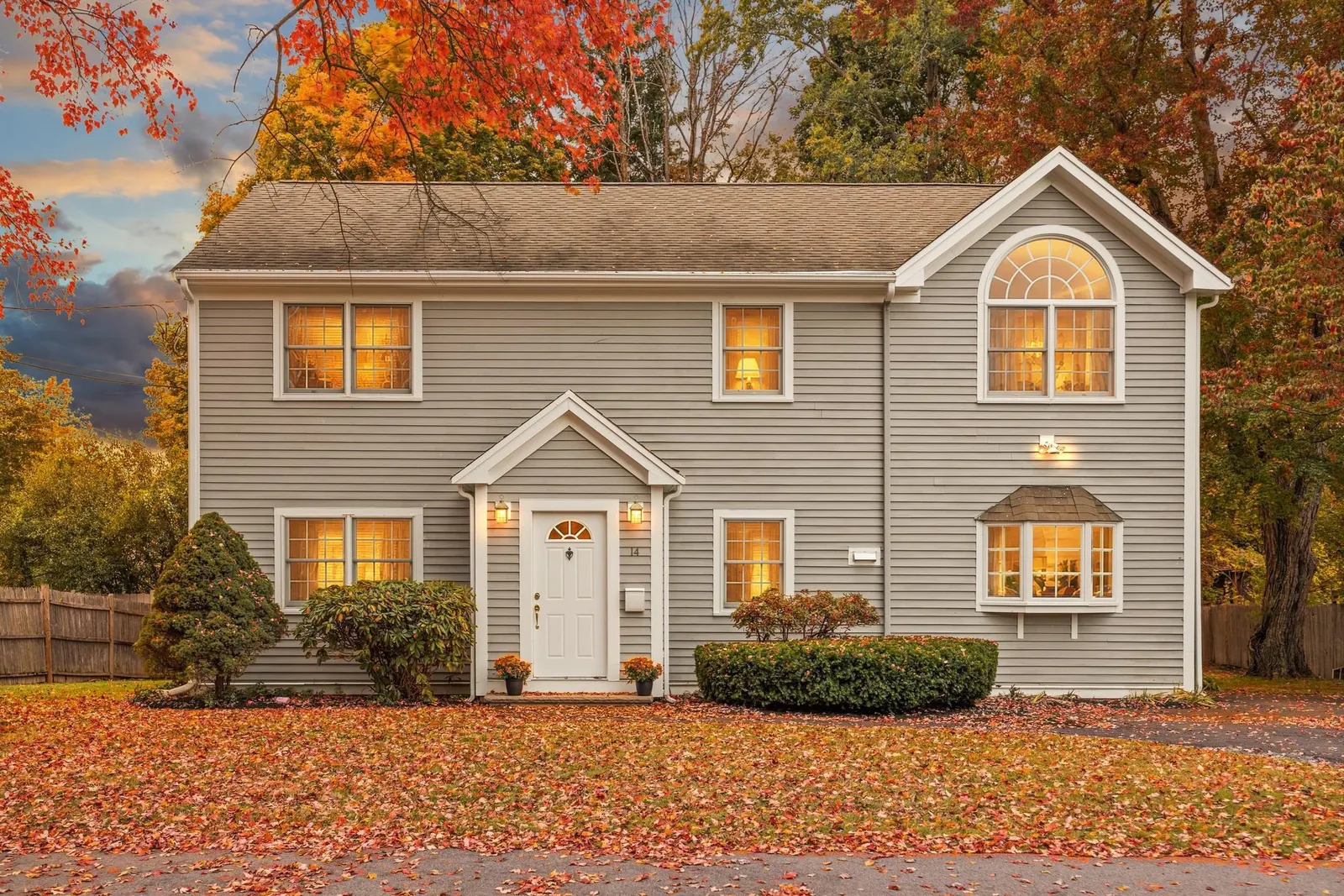14 Stratford Rd, Natick
