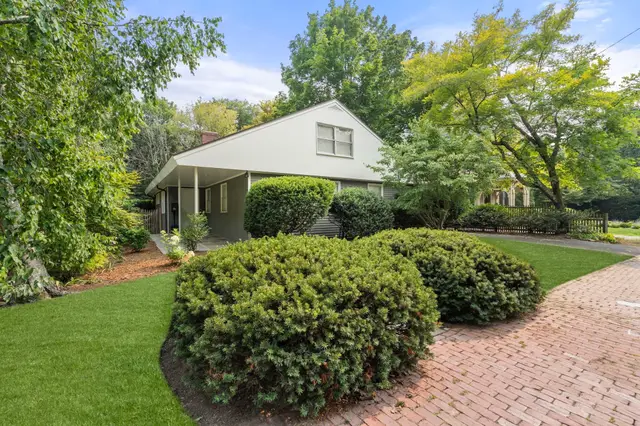 20 Follen Street