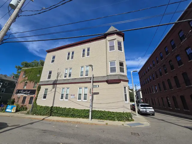 13 Bismarck St #1
