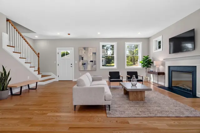 11 Isola Lane