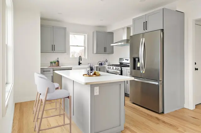 25 Hillsboro St. #1