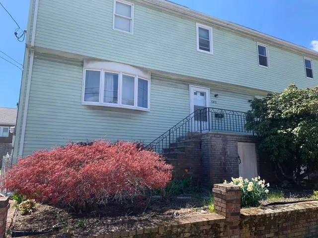 589 Riverside Ave #1