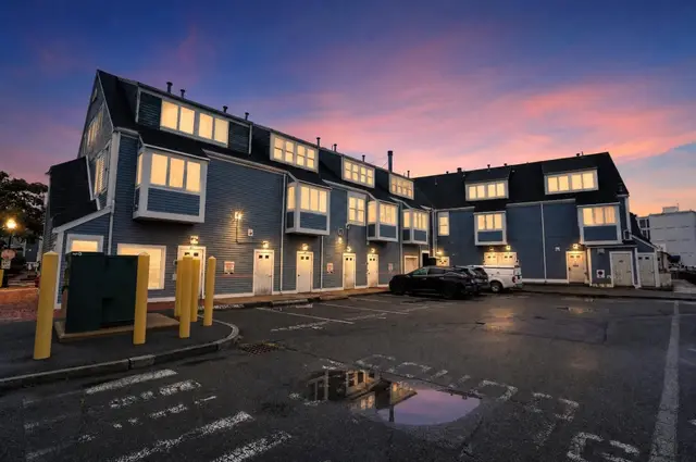 64 Wharf Street #J2