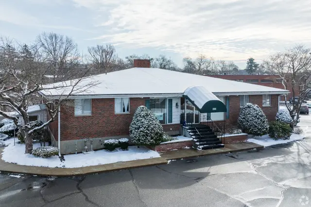 235 Walnut St