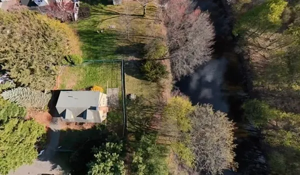 48 River Ave, Newton
