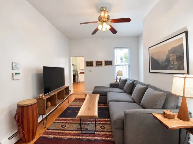 18 Cottage Street #2
