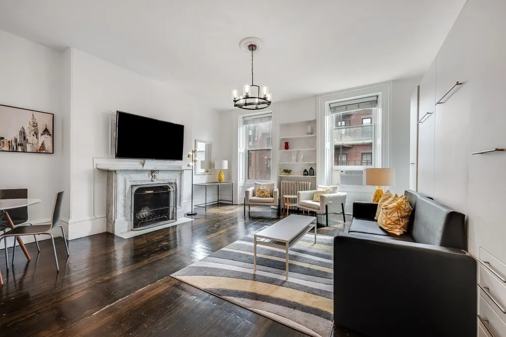 169 Beacon #3R, Boston