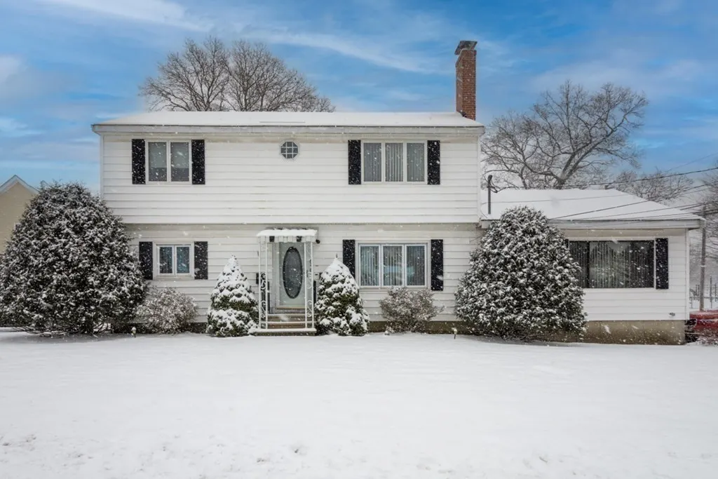 68 Central St #2, Woburn