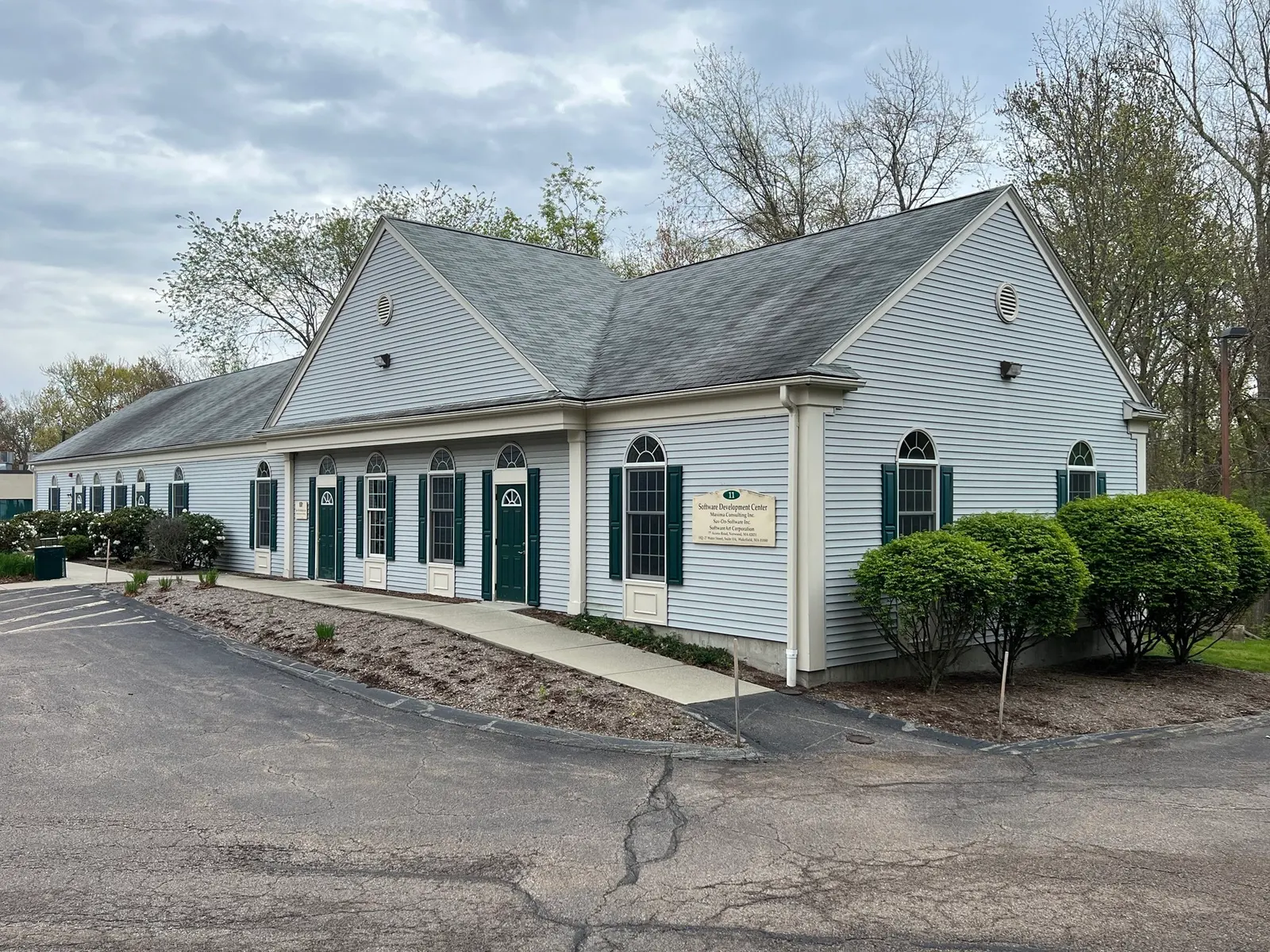 77 Access Rd #8, Norwood