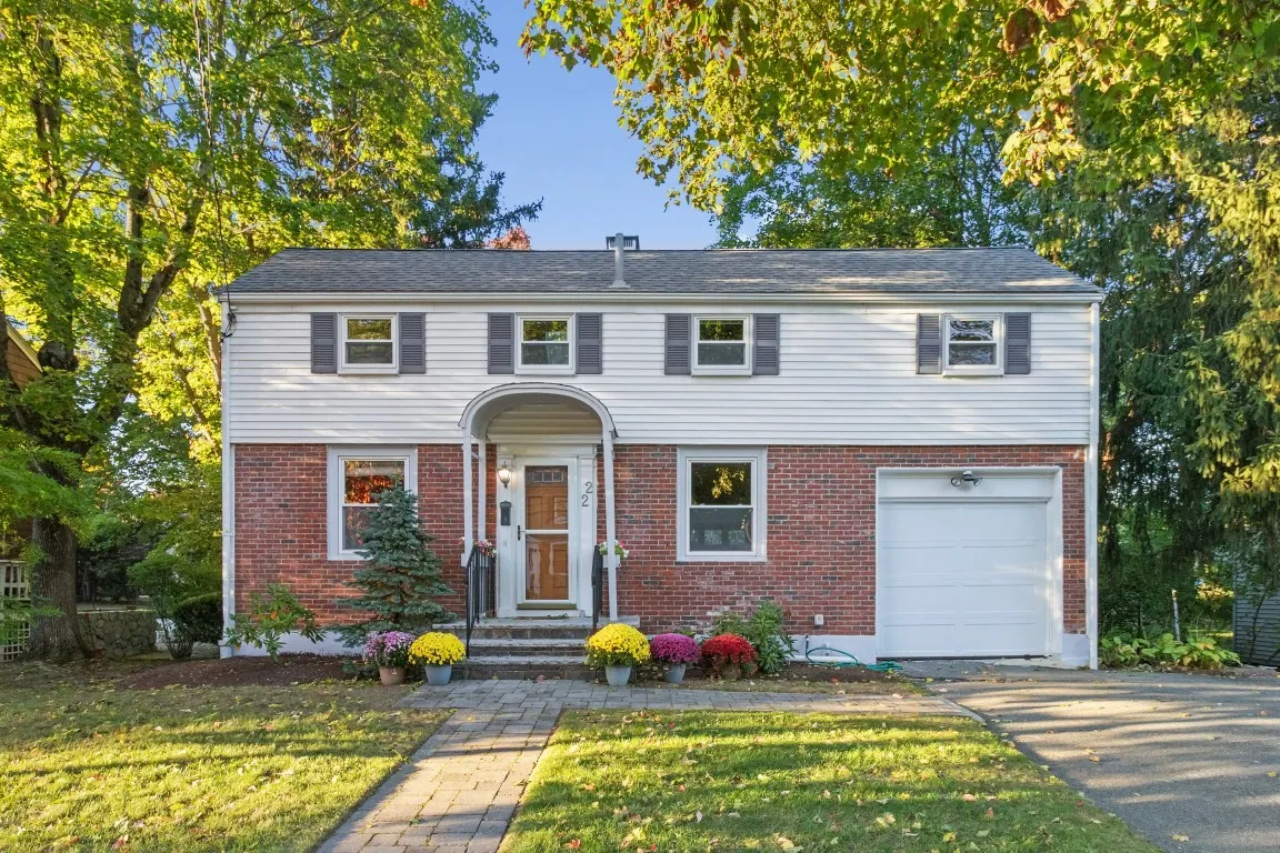 22 Roosevelt Rd, Newton