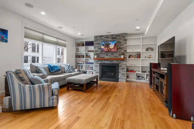 350 West 2nd St #1