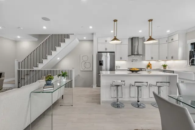 11-13 Lowell St #11B