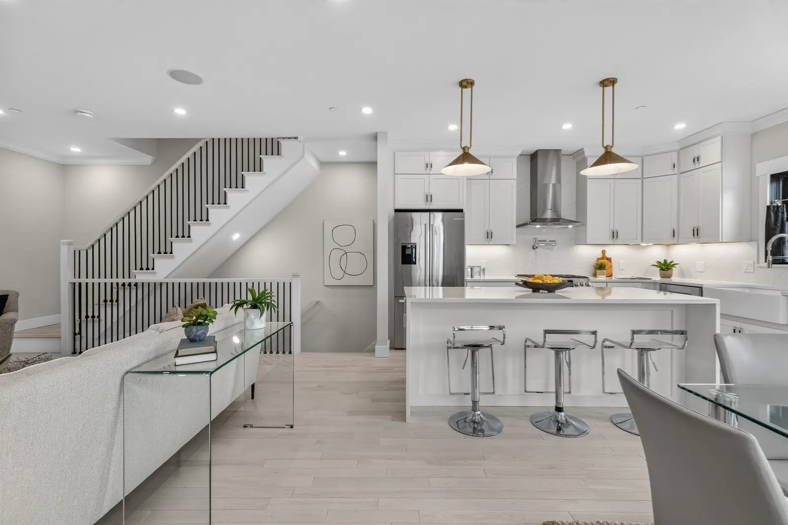 11-13 Lowell St #11B, Arlington
