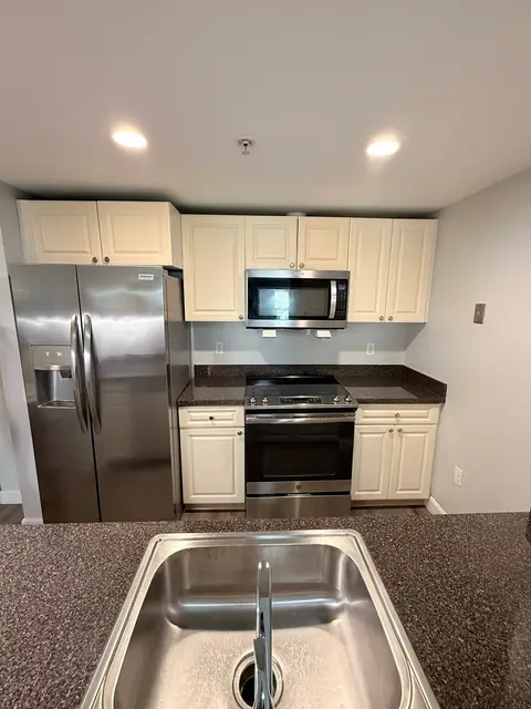 1 Nassau Street #409