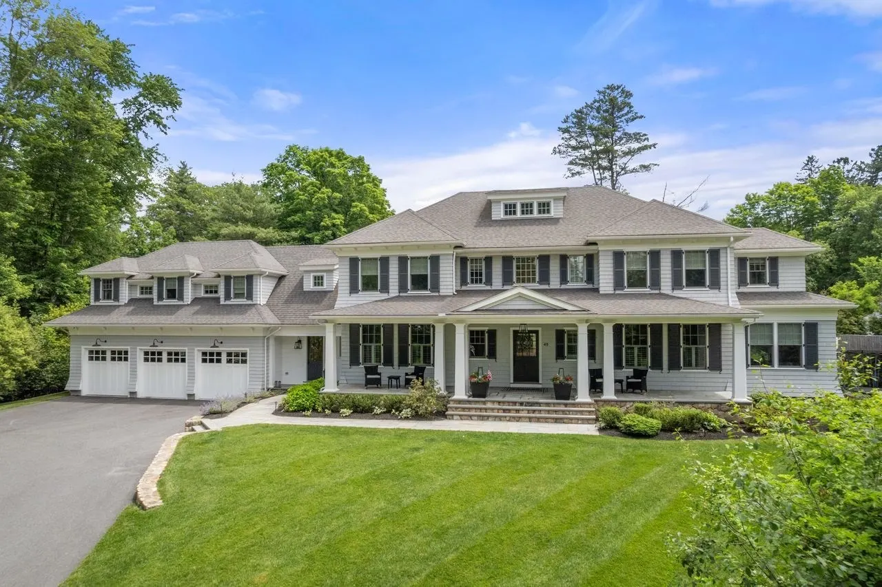 45 Longmeadow Rd, Wellesley