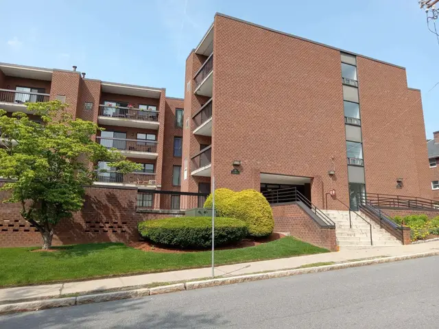 12 Mount Vernon St #25