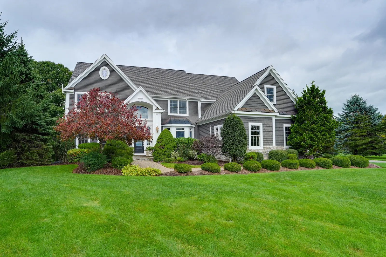 4 Nipmuc Ln, Southborough