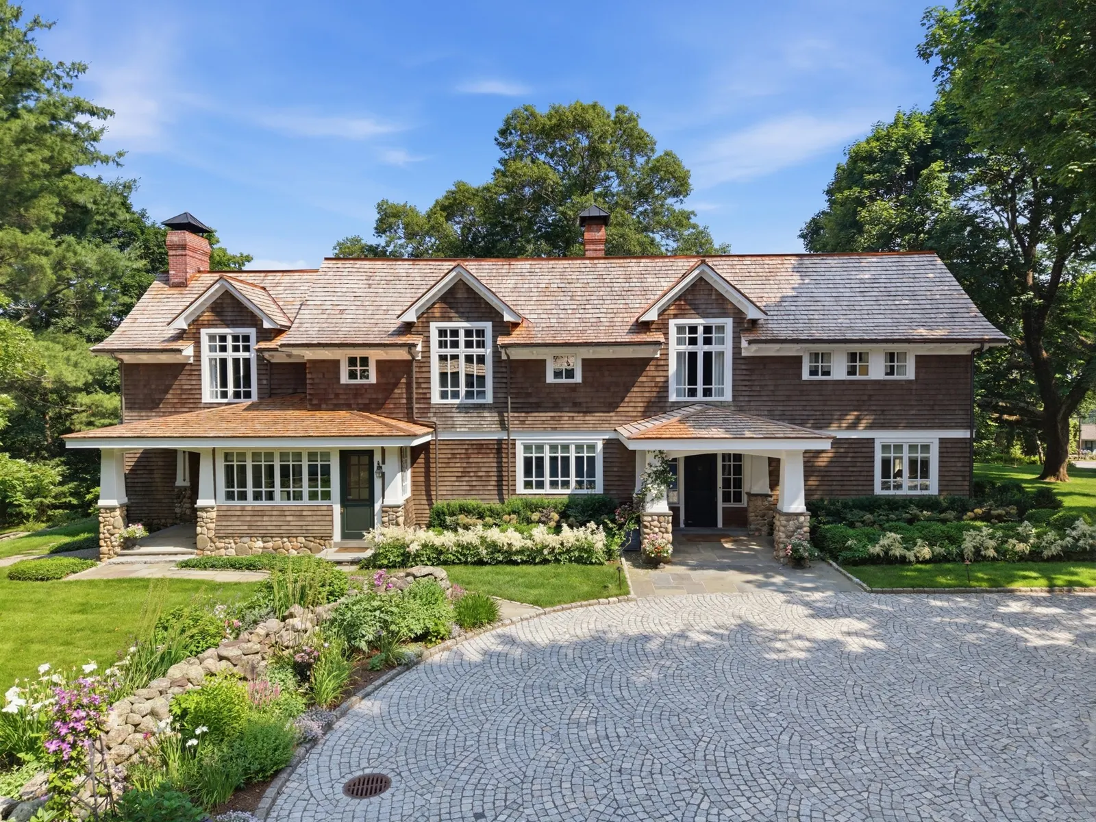 819 & 825 Monument Street, Concord
