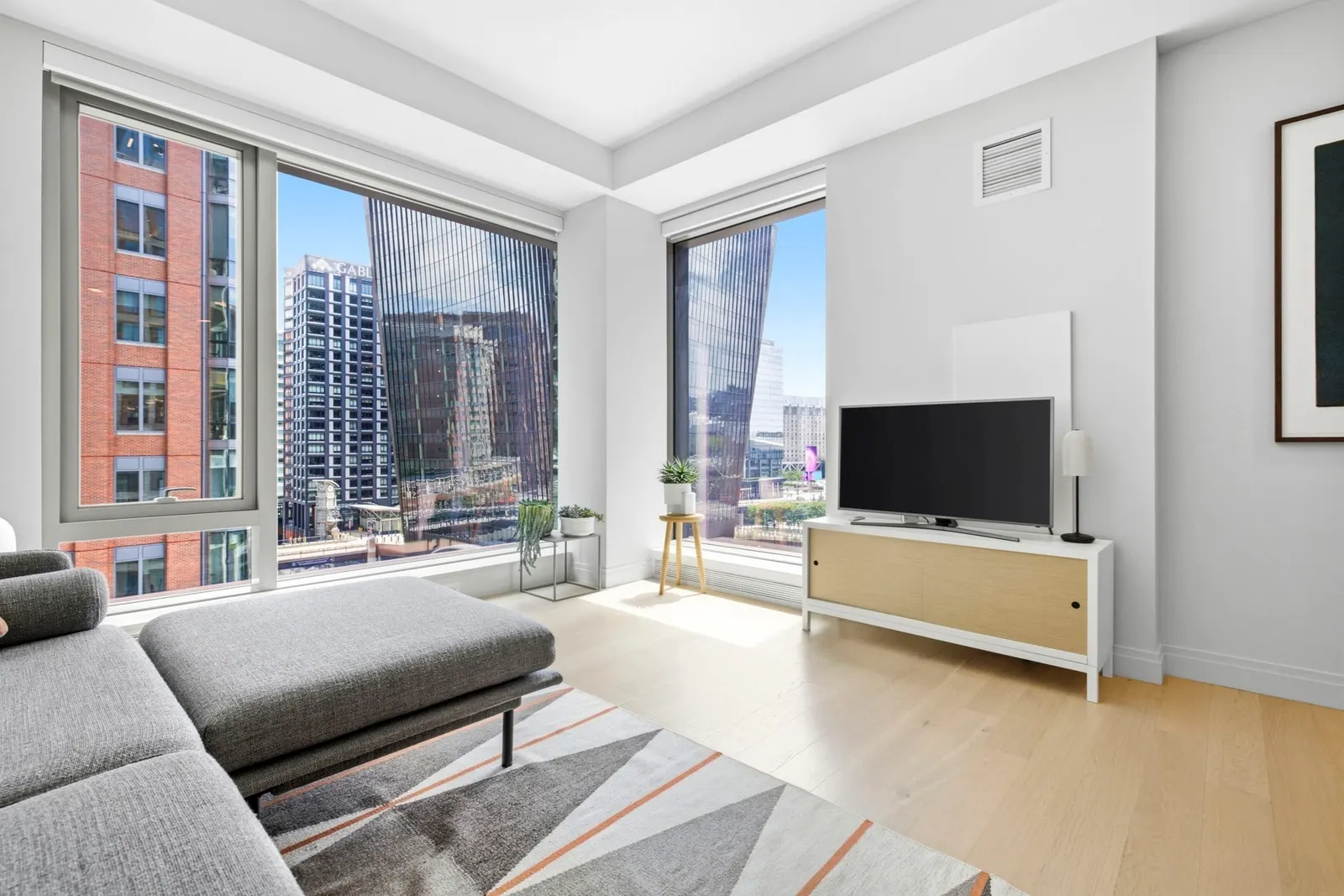135 Seaport Blvd #1016, Boston