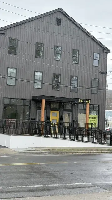 944 East St #3