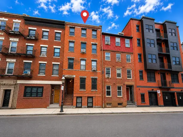 206 Endicott St #3