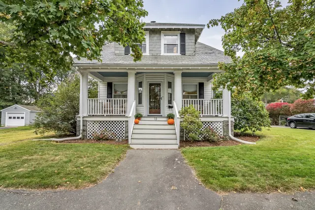 15 Larchmont Rd