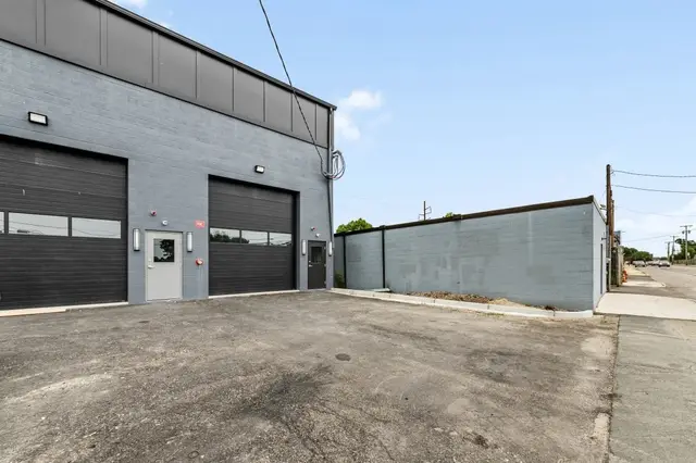 1130 Eastern Ave