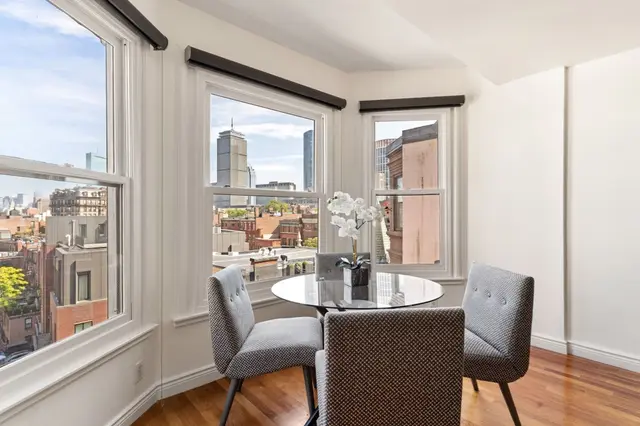 4 Charlesgate E #708