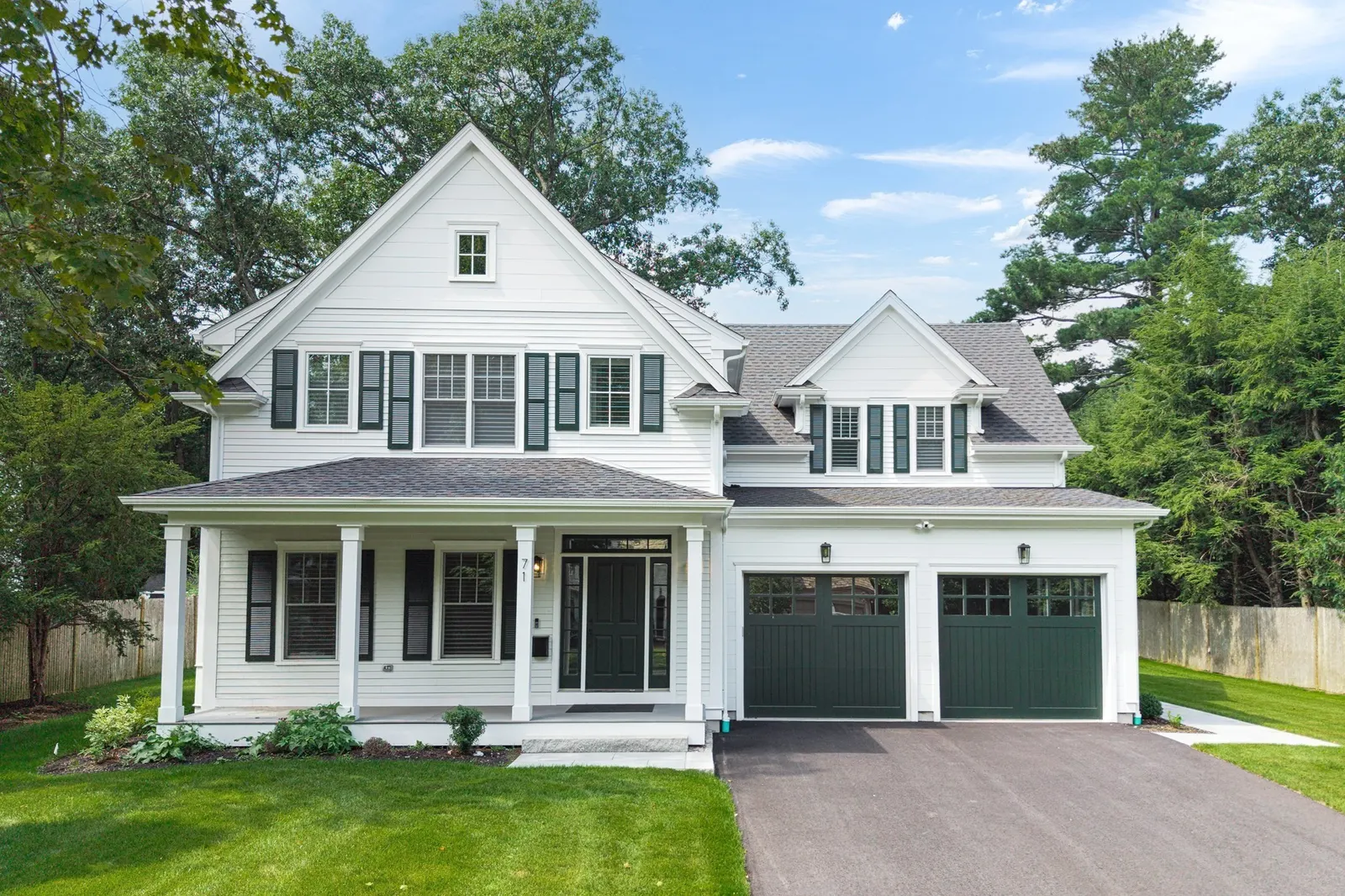 71 Fairbanks Ave, Wellesley