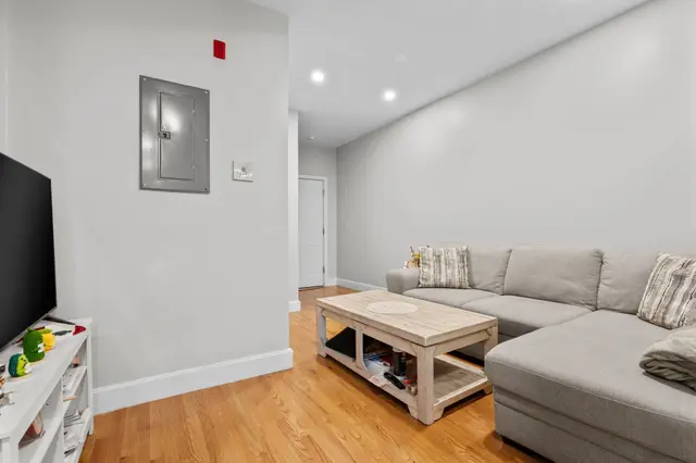 754 Huntington #6